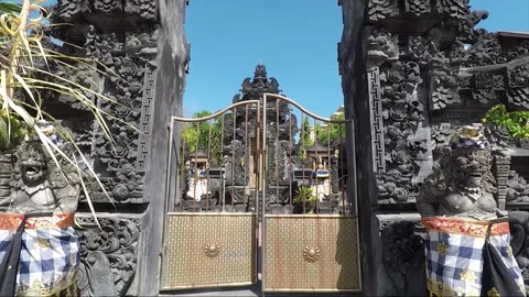 Dvarapala Statues at Temple Split Gate, Kuta, Bali, Indonesia Stock Footage 304821044