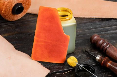 Dyeing the leather Foto stock