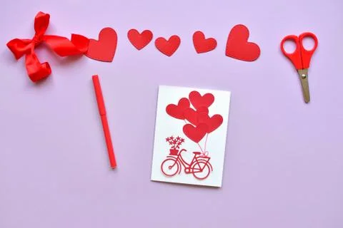 DYI master - class on creating cards for Valentine's Day. scrapbooking with r Foto stock