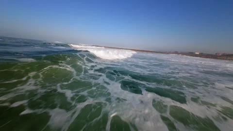 Dynamic aerial shots of breaking ocean waves with white foam Vídeos de archivo 346168633
