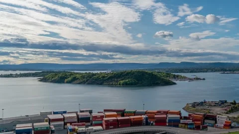 Dynamic Cargo Operations at Oslo Bay Container Terminal Video stock 309565548