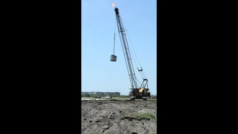 Dynamic compacter at a Florida construction site. Stock Footage 275423676