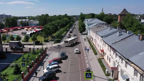 Dynamic drone flight forward over road in Kolomna Stockbeeldmateriaal 327326989