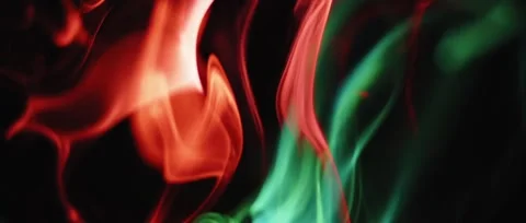 Dynamic flowing abstract light trails in motion. Vibrant neon energy streaks wit 库存影片 340450327