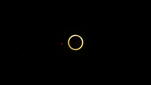 Dynamic Motion of Glowing Rings in a Dark Environment. Vídeos de archivo 336610762