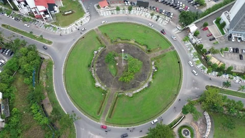 Dynamic overhead perspective of city infrastructure traffic and vibrant central 動画素材 319608199