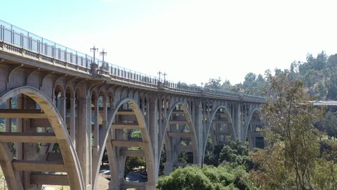 Dynamic shot under bridge Video stock 121682812