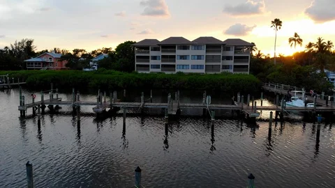 Dynamic Start of drone - Captiva Island Florida Aerial Flight 스톡 동영상 93976428