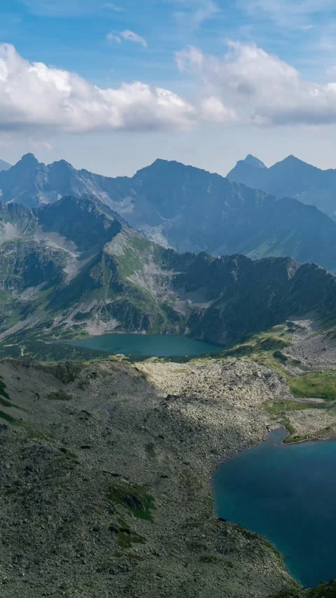 Dynamic Timelapse: Tatra National Park Lakeside Vista Video stock 309656037