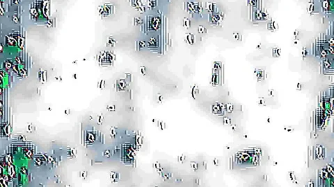 Dynamic vertical curves with random green pixel glitches 스톡 동영상 147093675