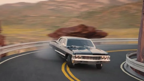 Dynamic Vintage Car Vj Loop Drifting In Mountains Road, Video 库存影片 304660644