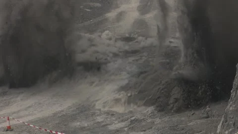 Dynamite explosion or an explosion in an open-pit quarry Vídeos de archivo 340264490