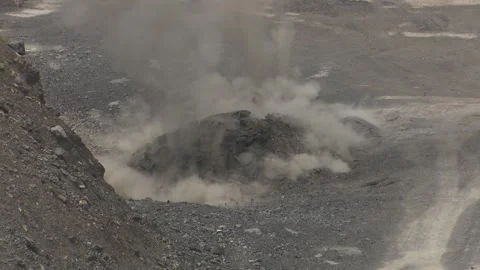 Dynamite explosion or an explosion in an open-pit quarry Vídeos de archivo 340264493