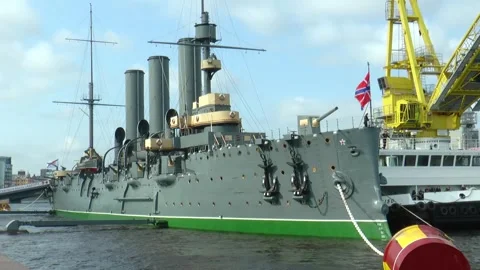 E Aurora at the granite mooring on Neva river Embankment. Stock Footage 340553775