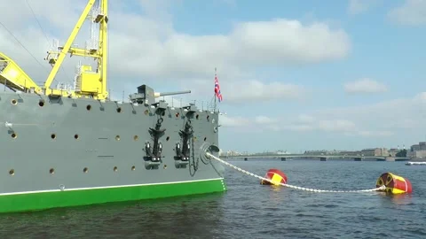 E Aurora at the granite mooring on Neva river Embankment. Stock Footage 340553789