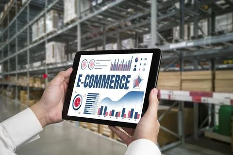 E-commerce data software provide modish dashboard for sale analysis Foto stock