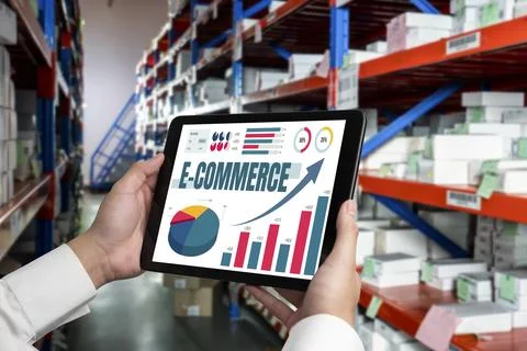 E-commerce data software provide modish dashboard for sale analysis Foto stock