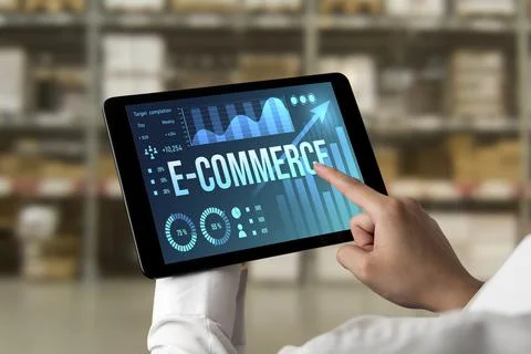 E-commerce data software provide modish dashboard for sale analysis Foto stock