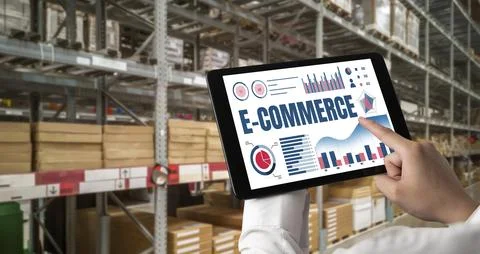 E-commerce data software provide modish dashboard for sale analysis Foto stock