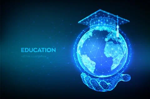 E-learning concept. Online education. Abstract Low Polygonal Graduation cap o Illustrazione stock