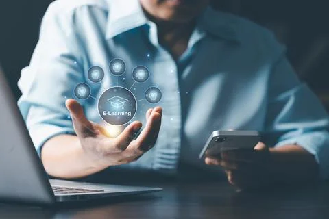 E-learning education internet technology webinar online courses concept. On.. Foto stock