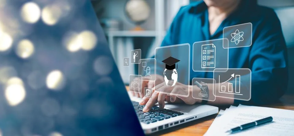 E-learning education, lessons and online webinar. digital training course f.. 스톡 사진