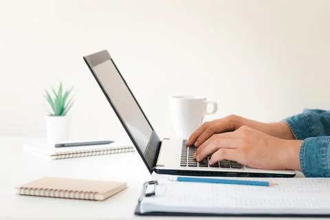 E-learning, online study concept. Student studying online class via laptop co Foto stock