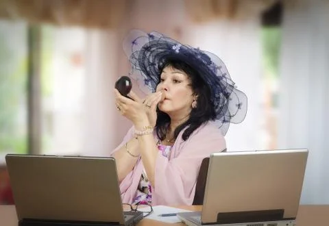 E-learning teacher preening 库存照片