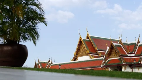 E TShallow focus Wat Phra Kaew in Bangkok 4K Video stock 107500765