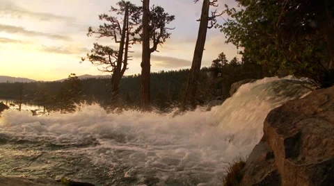 Eagle Falls and Rising Sun 스톡 동영상 8564626