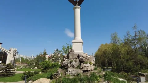 Eagle stone statue in the park Video stock 154268666