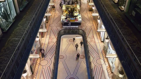 Early commuters pass through the Queen Victoria Building in Sydney, Stock Footage 90062296