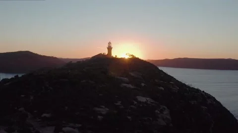 Early Sunset Lighthouse Drone Flyby Vídeo Stock 147290651