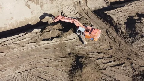 Earth moving excavator Vídeo Stock 130604816