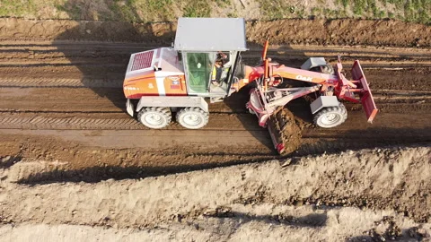 Earth moving machine Stock Footage 164266181