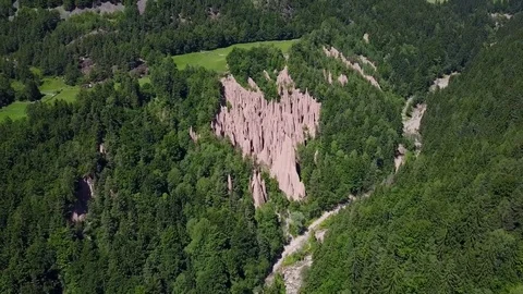 Earth pyramids of Ritten 動画素材 84666221
