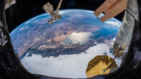 Earth viewed from orbiting ISS. Видео 96314725