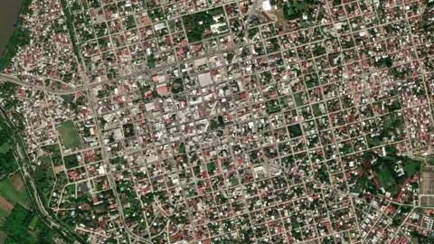Earth zoom in from space to El Progreso, Honduras in Las Mercedes Park Video stock 246020558