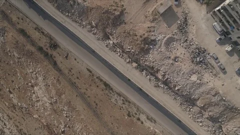 East Jerusalem Security barrier wall divide between Palestinian and Israeli Vídeo Stock 80397639