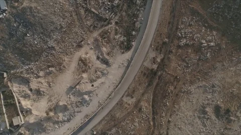 East Jerusalem Security barrier wall divide between Palestinian and Israeli Vídeo Stock 80398452