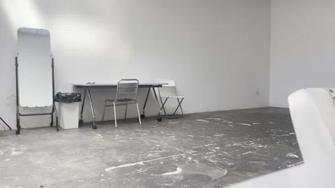 East London Plain White Studio 库存影片 242530852