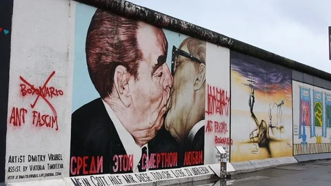 The East Side Gallery 스톡 동영상 100988719