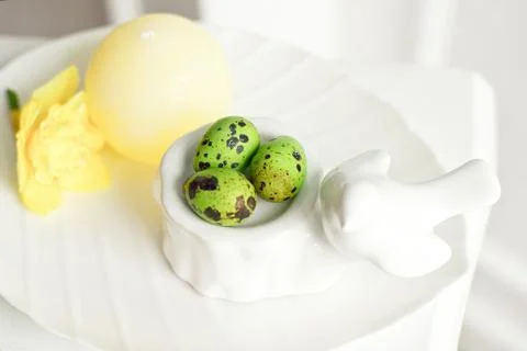 Easter background with Easter eggs and spring flowers. Stock Photos