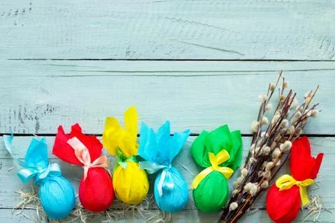 Easter background. Gift decorative Easter egg handmade tied with ribbons. Foto stock