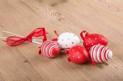 Easter background.Easter eggs on a wooden background Stock-Fotos