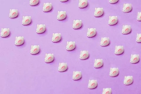 Easter bunnies. Minimal easter pink concept pattern Easter bunnies. Minima... 스톡 사진