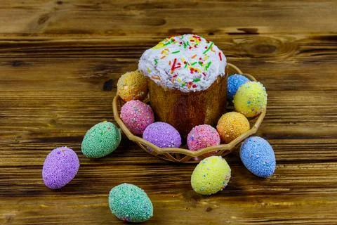 Easter cake and easter eggs on a wooden table Stock Photos