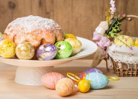 Easter cake and eggs Foto stock
