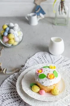 Easter cake and holiday decorations Stock Photos