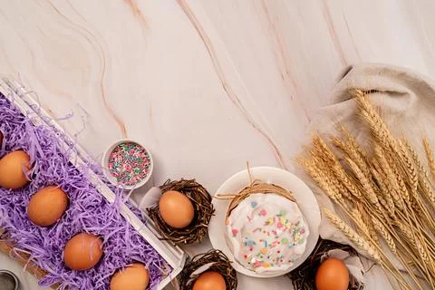 Easter cake ingredients top view flat lay copy space Foto stock